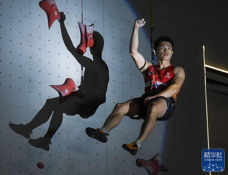 青岛折桂, 项目成为赛