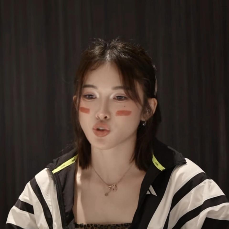 国内运动员, 运动员的付, src 国内运动员, 运动员的付, src