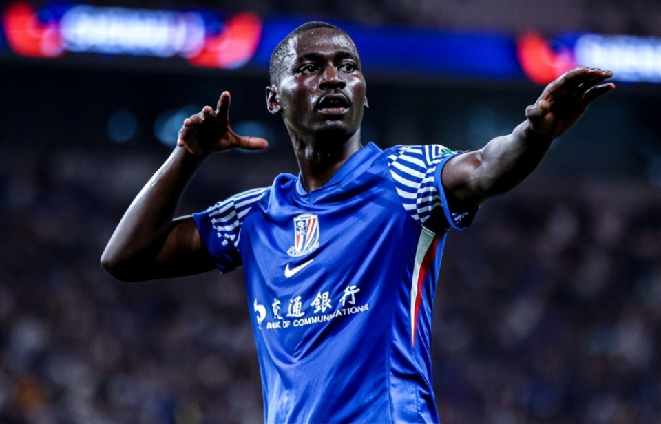 在这个中超, 上海申花球